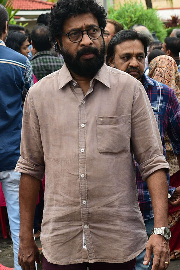 Harisree Ashokan Wallpapers