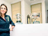 Marion Bartoli announces tennis comeback
