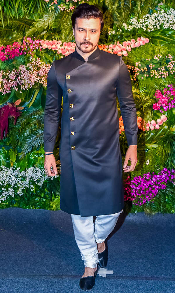 Darshan Kumaar Wallpapers