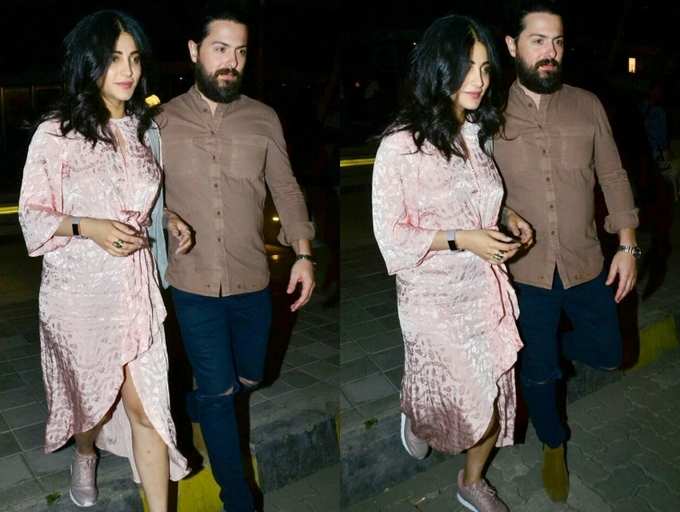 Shruti Haasan paints the town red with boyfriend Michael Corsale ahead of New Year