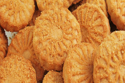 Fried Gur Biscuit