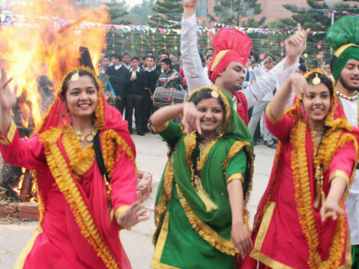 Lohri 2018 I Lohri Festival of Punjab | Punjab Festival | TimesTravel