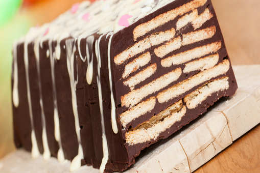 Glucose Biscuit Chocolate Cake