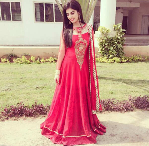 Roshni Sahota Images