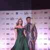 Manish Paul and Iulia Vantur make a dashing entry at the Jio Filmfare Awards 2018