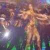 Sunny Leone enthralls the audience at the Jio Filmfare Awards as she performs 'Baby Doll'