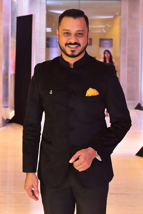Anuj Gurwara Images