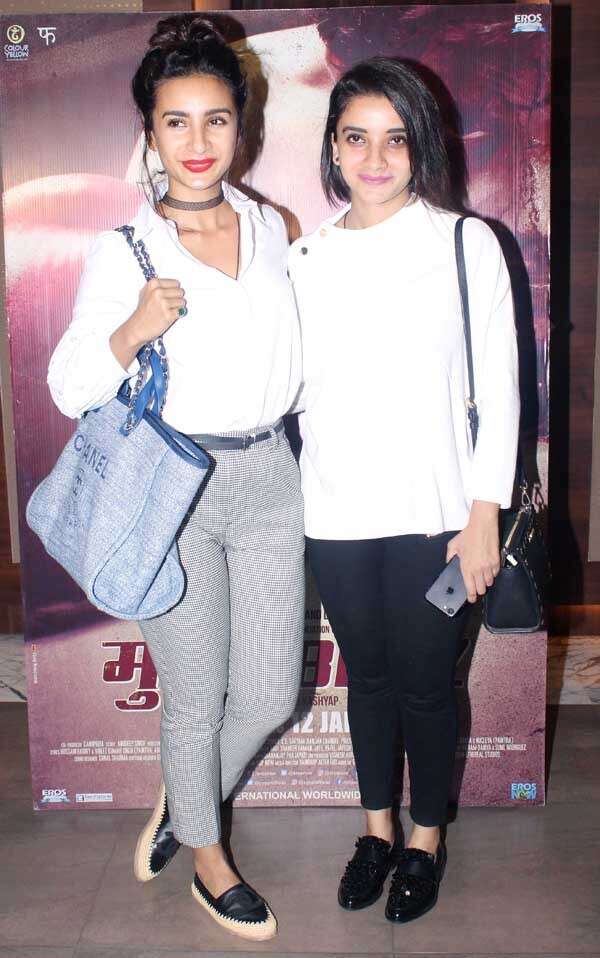 Zoya Hussain Stills