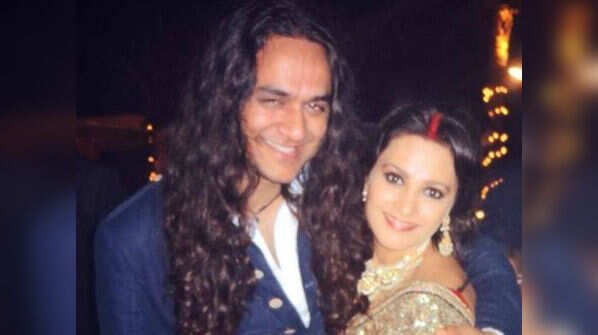 Vikas poses with Anita Hassanandani