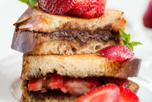Chocolate French Toast with Strawberries