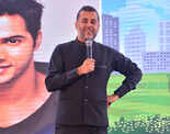 Chetan Bhagat interacts with Presidency University students