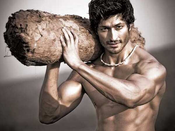 Vidyut Jammwal Stills