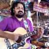 Article image for: Musician <i class="tbold">Vineet</i> Alurkar sings song on 'Bhaaji' in Pune's Art Mandai on 26th January 2018