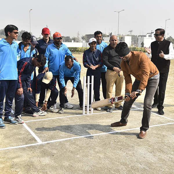 R.P. Singh Images