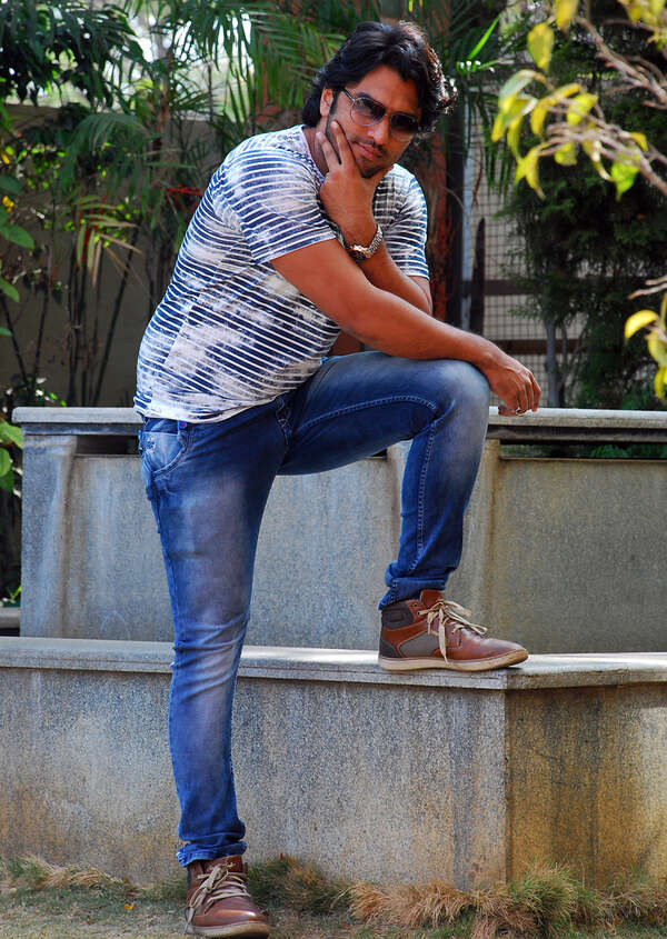 Anish Tejeshwar Pictures