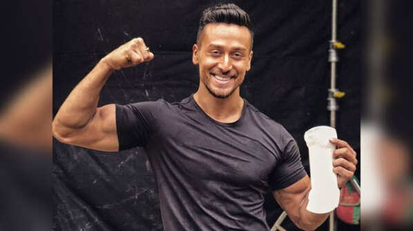 Tiger Shroff poses with a sanitary pad as he accepts the ‘PadMan’ challenge