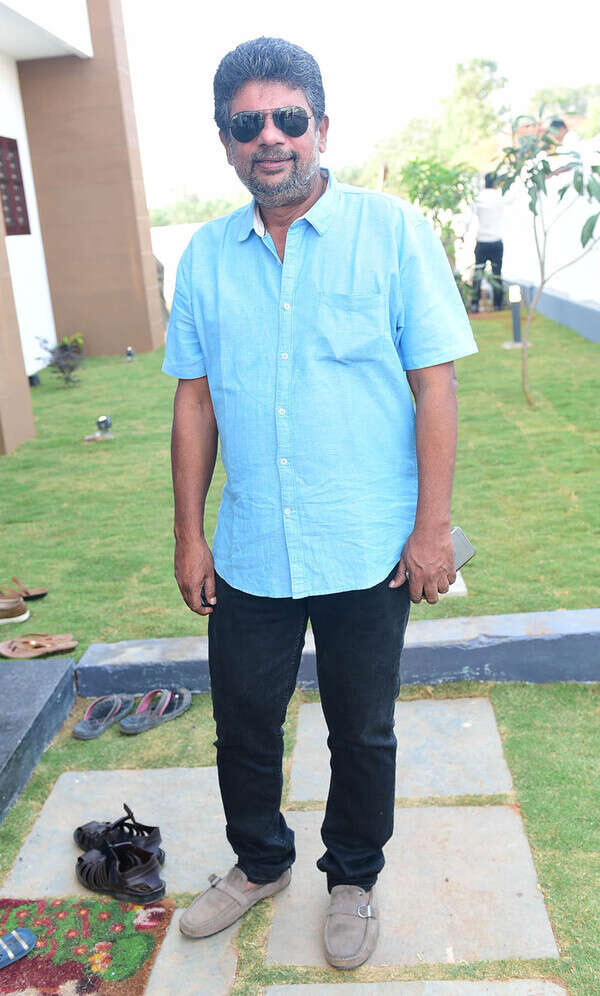Vijay Menon Photos