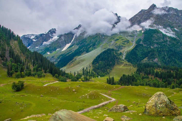 Kashmir Tourism : Kashmir to organise largest tourism convention in 30 ...