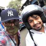 Ranbir Kapoor rides a scooty in Bhendi Bazar street, goes unnoticed