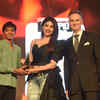 Harmanpreet Kaur receives the Cricketer of the Year award (female)