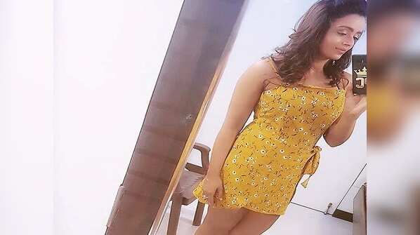 Stunner in yellow