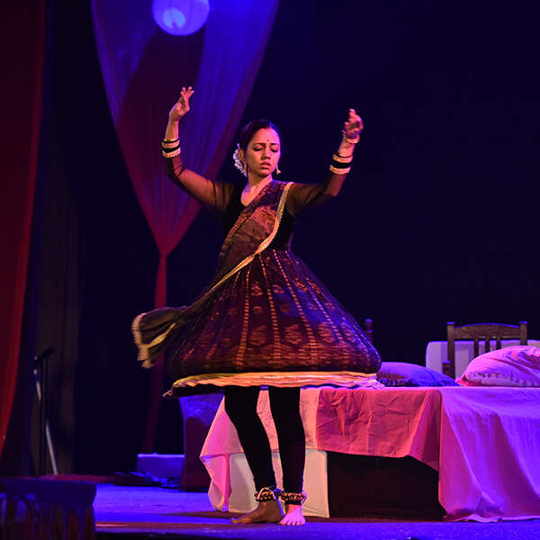 Neha Joshi Images