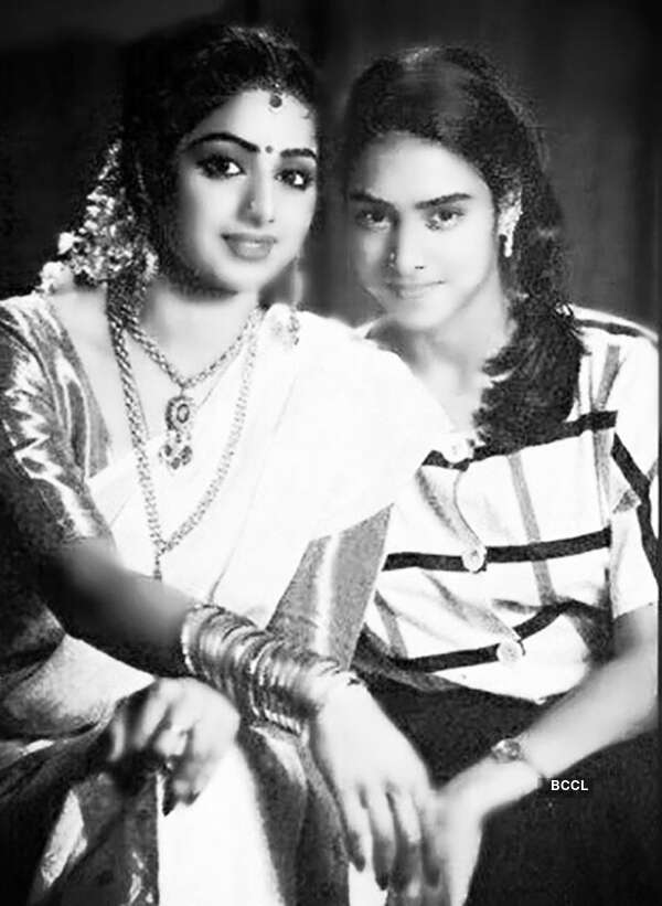 Srilatha Wallpapers