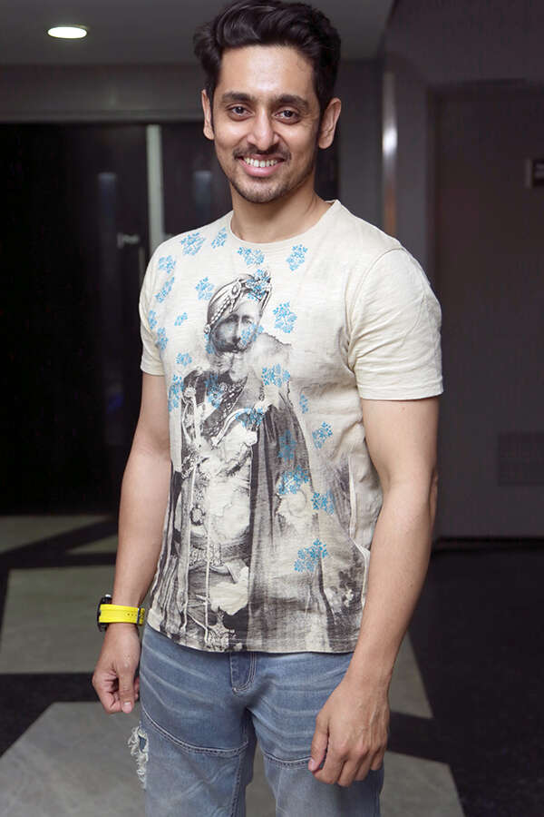 Mainak Banerjee Pictures