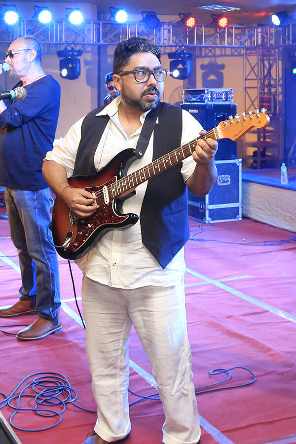 Neel Dutt Pictures