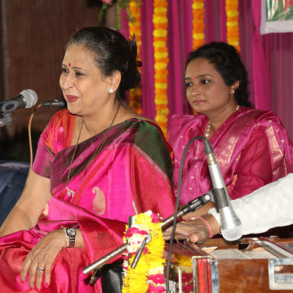 Arati Ankalikar Tikekar Photos