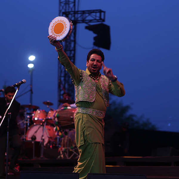 Gurdas Maan