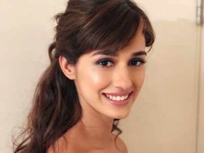 disha patani makeup: Disha Patani's blue eyeshadow makes for the perfect  colour to sport this summer 