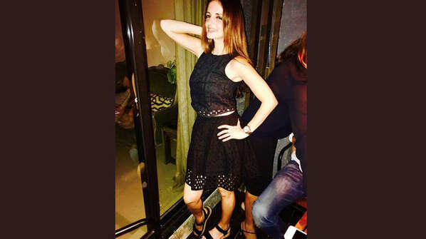 Sussanne keeps it chic in twos