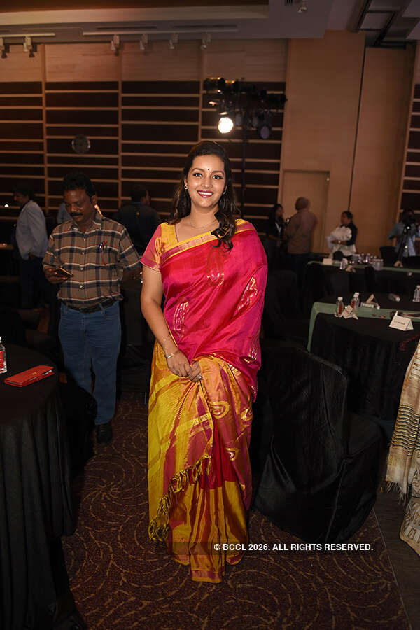 renu desai