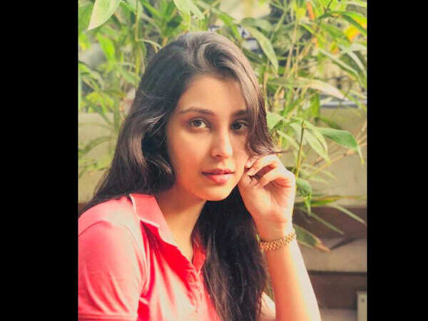 Navneet Kaur Dhillon Pictures