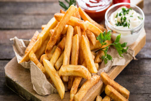 Chickpea Fries With Yoghurt Dip