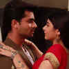 Article image for: Shoaib Ibrahim and <i class="tbold">yesha</i> Rughani perform a romantic scene