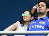 Newly-engaged Akash Ambani & his fianc&eacute;e Shloka Mehta enjoy IPL match