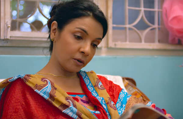 Khajoor Pe Atke Movie Review {3/5}: Critic Review of Khajoor Pe Atke by ...