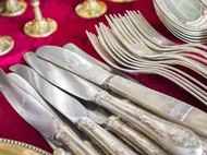 Why eating in silverware is a healthy practice