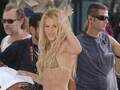 Shakira on the sets of 'Sale El..'