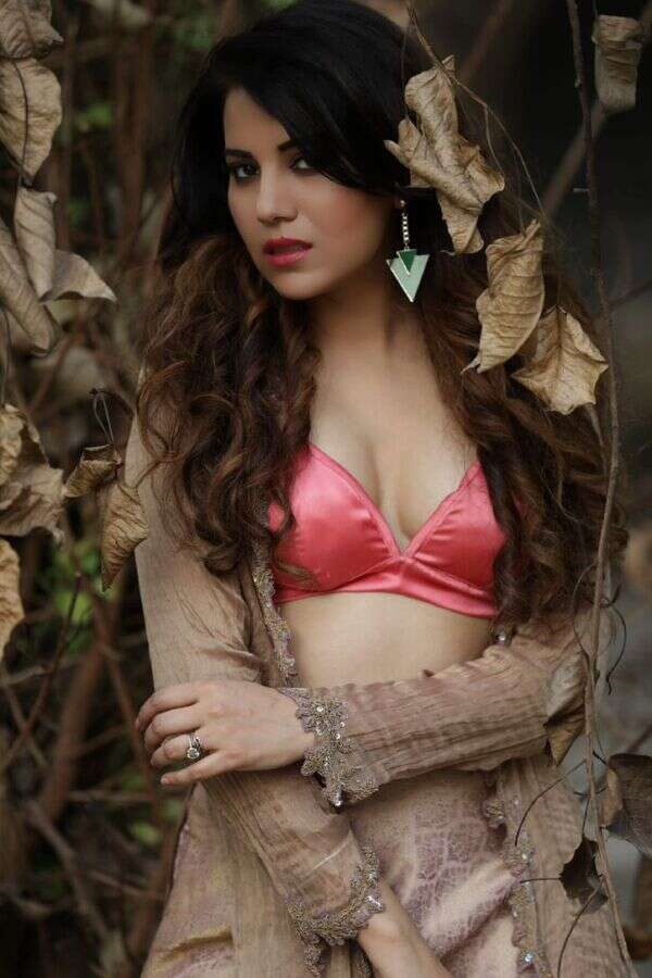 Priyanka Agrawal Pictures