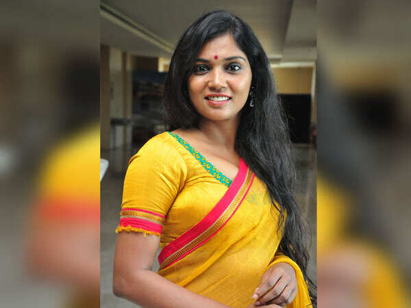 Usha Jadhav Photos