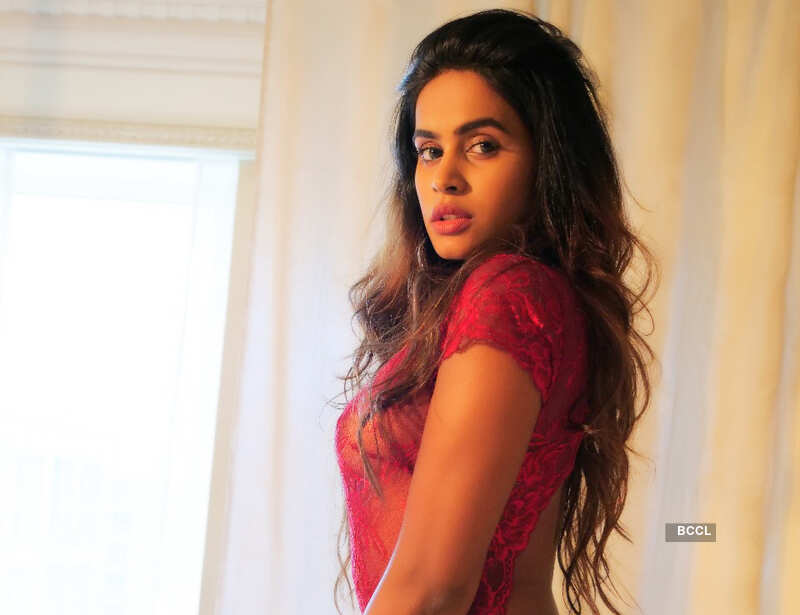 Photos of the bold and beautiful actress Shubhra Ghosh, who's steaming up the South Film Industry...