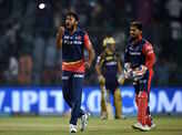 Shreyas Iyer helps Delhi Daredevils end losing streak