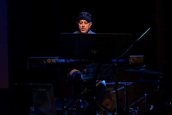 Zubin Balaporia Photos