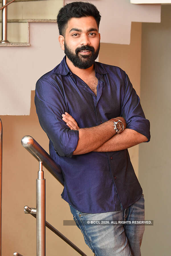 Askar Ali Photos