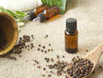 Black pepper oil