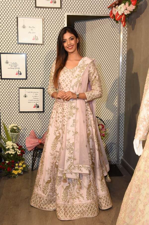 Khushboo Images