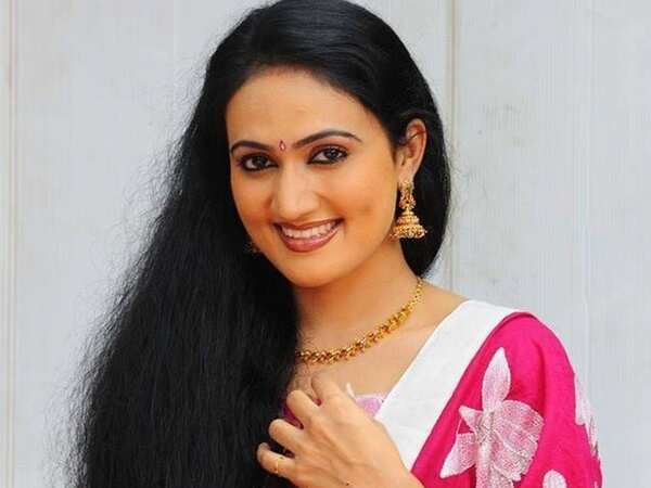 Anu Joseph Photos